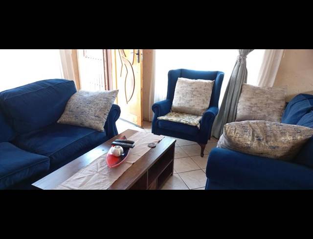 3 BEDROOM HOUSE FOR SALE IN THE ORCHARDS